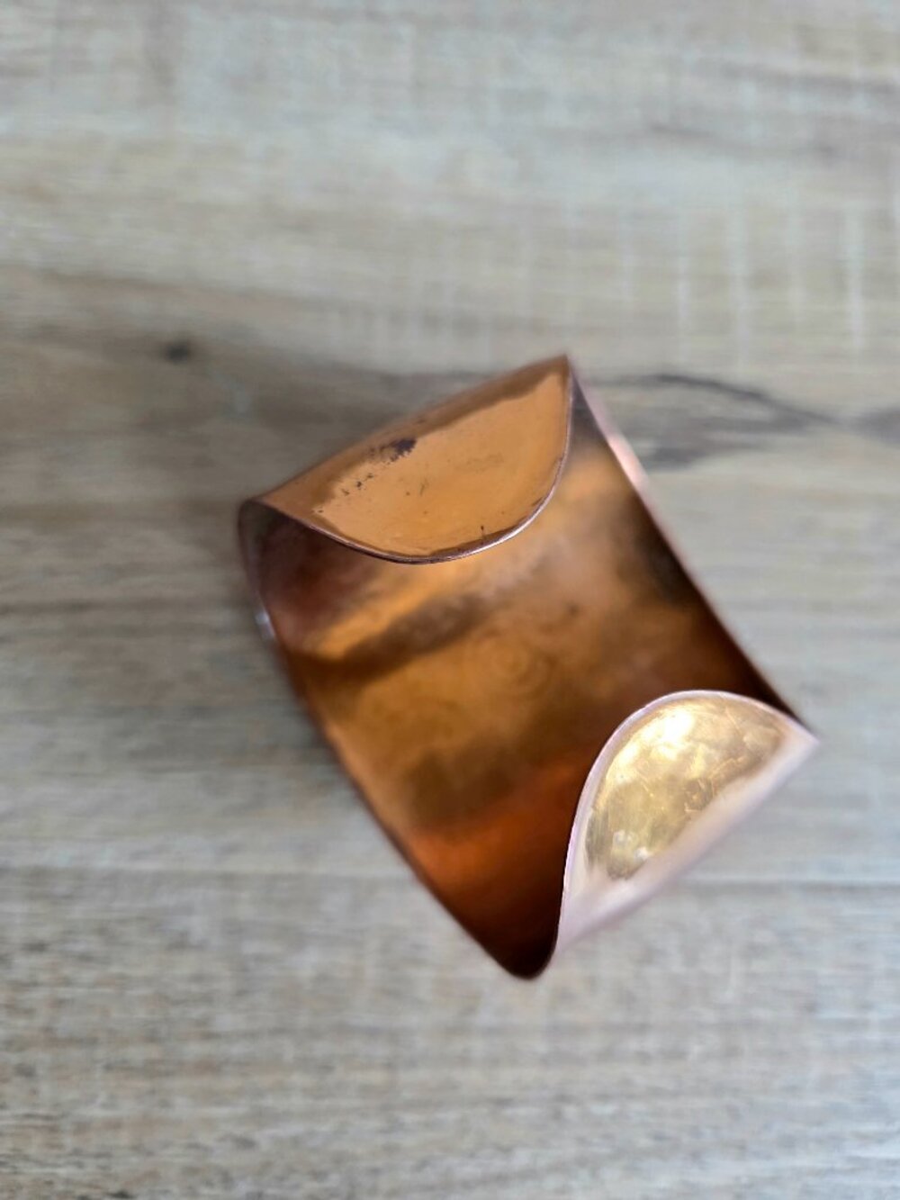 Vintage 1970s Moda Hand Made Hammered Copper Cuff Bungle Bracelet Native Tribal - Picture 6 of 9
